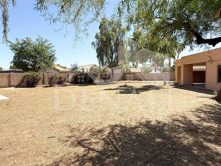 1274 W Sparrow Ct — Photo 34