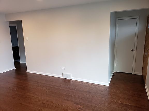 5th image of 2952 W 102nd Pl