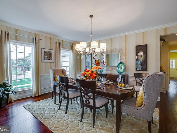7th image of this home