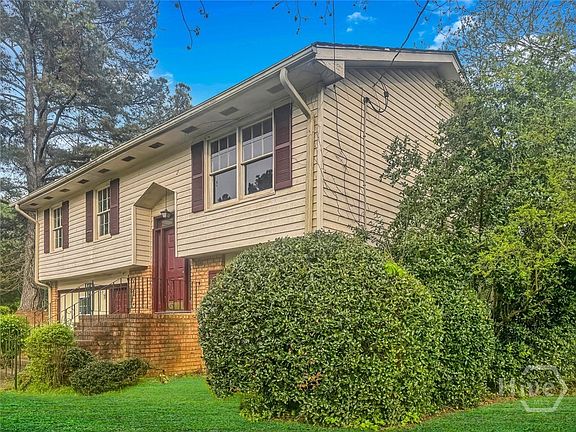 5th image of 121 Kenwood Drive