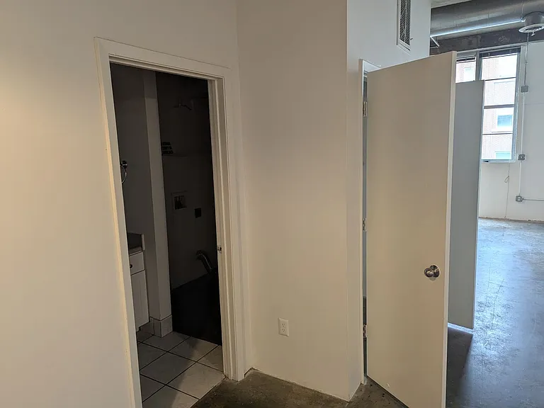 Ice House Lofts — Photo 32