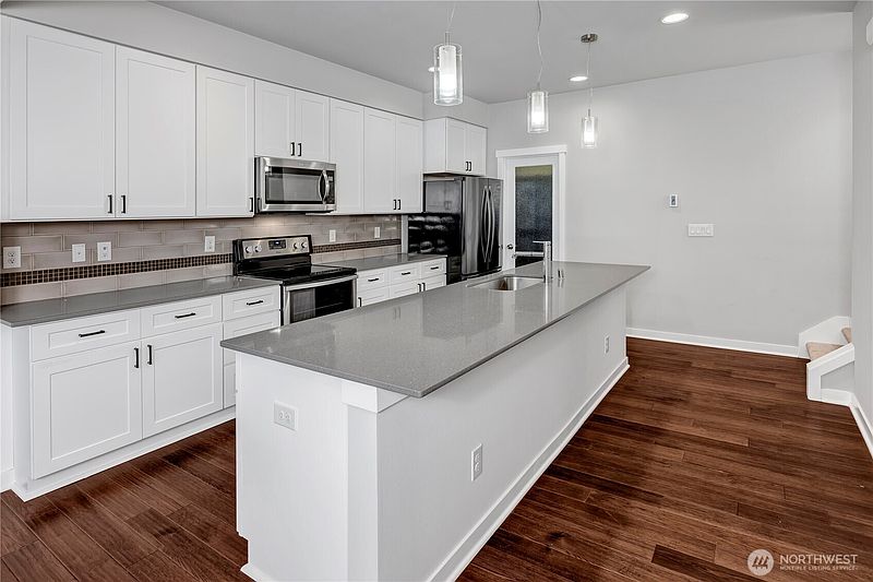 5th image of 19225 Damson Road #D2
