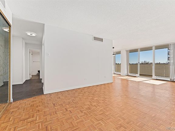 4th image of 1250 N Humboldt Street #1002