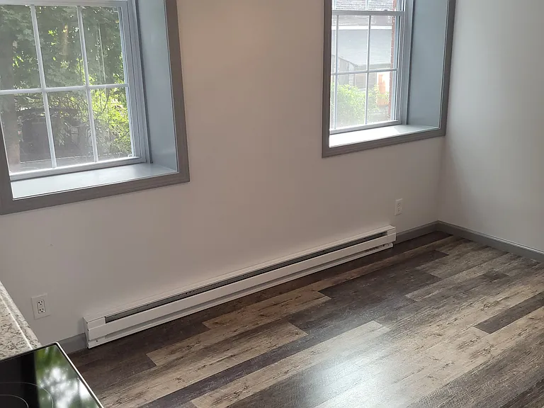 21 Anthony St #D — Photo 9