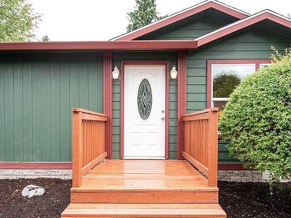 5th image of 8611 NE 142nd Ave