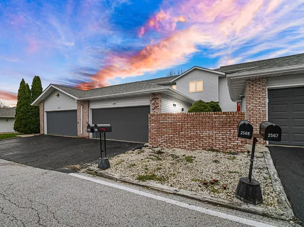 2569 Oakwood Dr, Crown Point, IN 46307