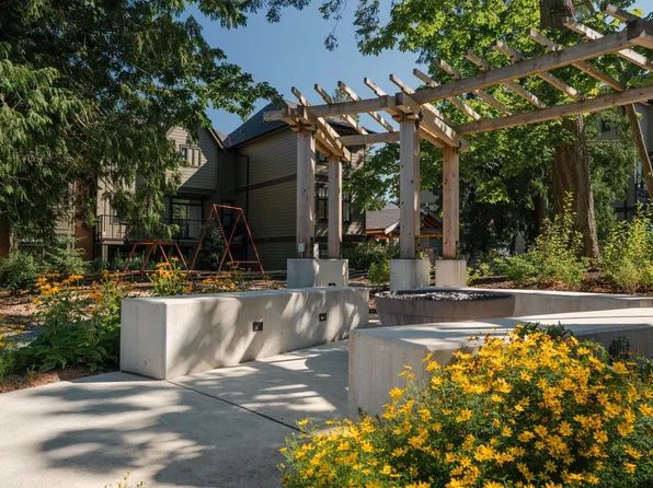 2350 165th St #115, Surrey, BC V3Z 0X6