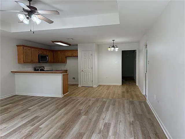 3 bed, 2.0 bath, 1250 sqft, $1,750 — Photo 4