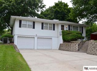 3710 Groves Rd, Bellevue, NE 68147