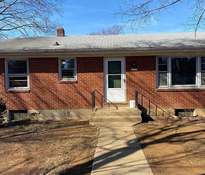 3713 Colonial Ave — Photo 1