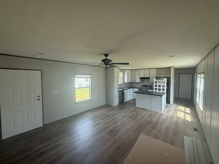 15931 Pine Grove Road Ext W #W — Photo 2