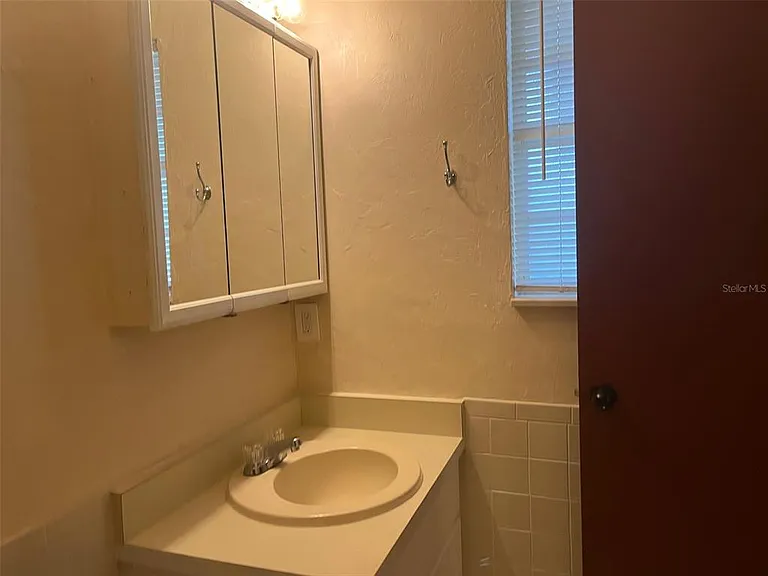 175 Conrad St — Photo 10