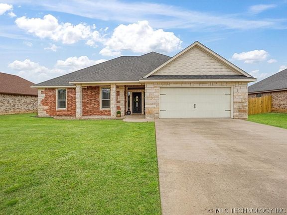 2nd image of 3425 Overland Dr