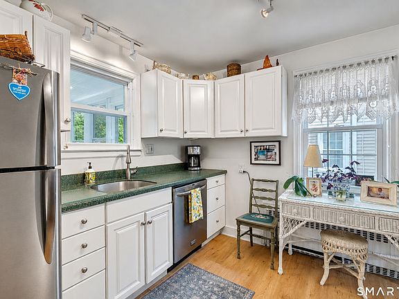 2nd image of 64 Meadowbrook Road