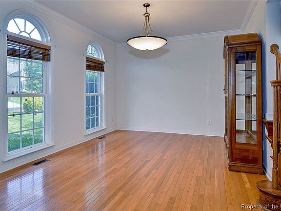 5th image of 9305 Marrin Ct