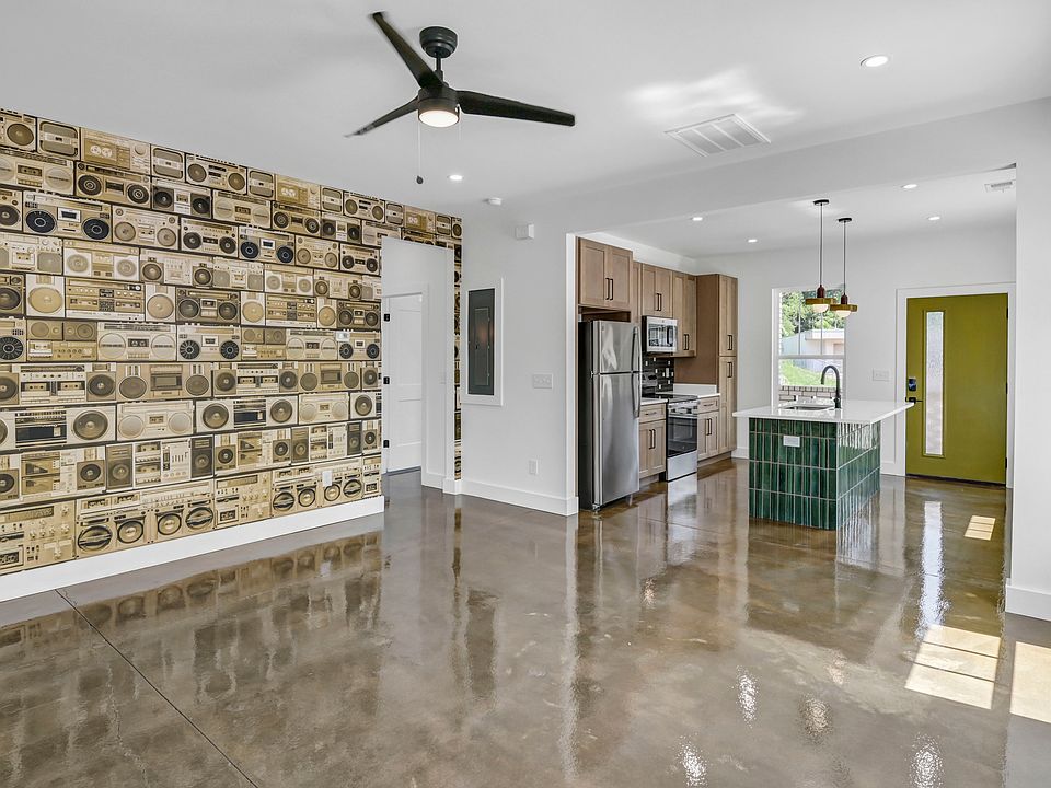 1st image of 2466 Millwood Ave #A