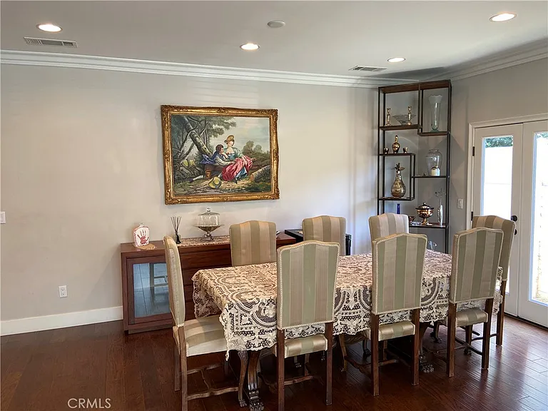 4470 Stansbury Ave — Photo 14