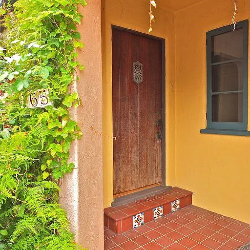 Building Photo - 165 Corona Ave #165
