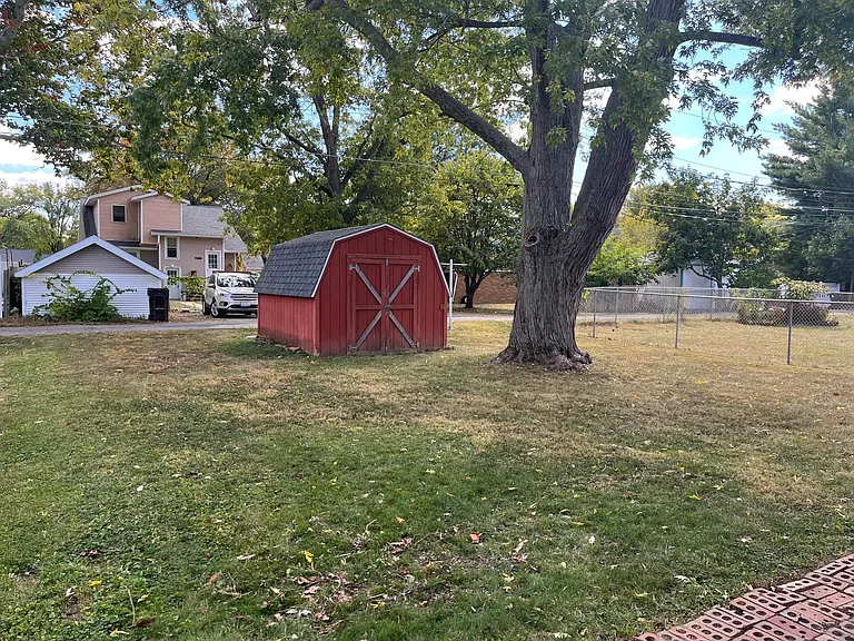 512 S Mathis Ave — Photo 49
