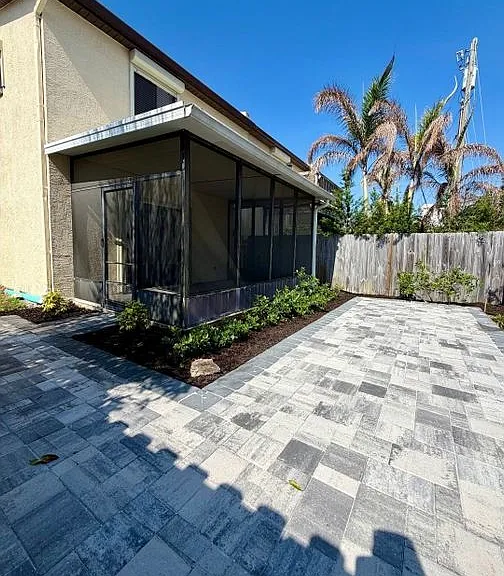 304 Wilson Ave — Photo 43