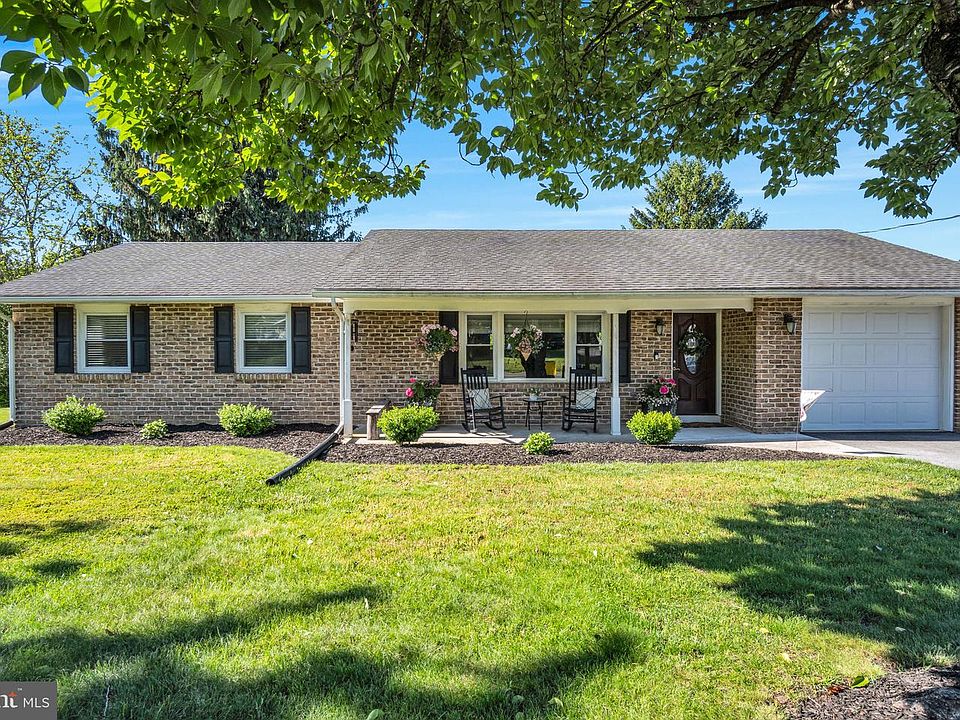 1st image of 152 W Middlesex Dr