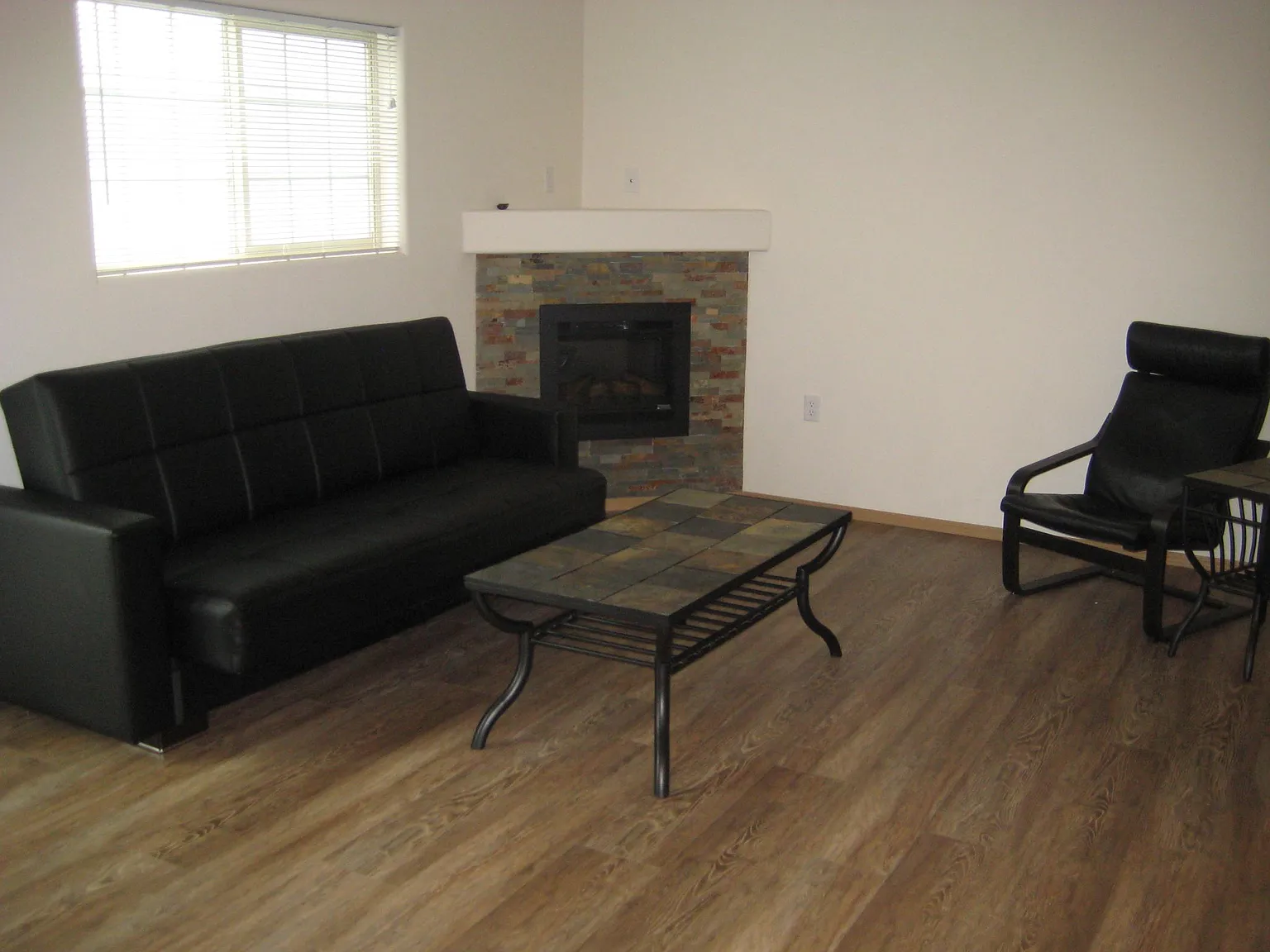 3 bed, 1500 sqft, $2,800 — Photo 2