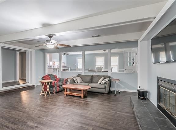 5th image of 105 Hilltop Ave