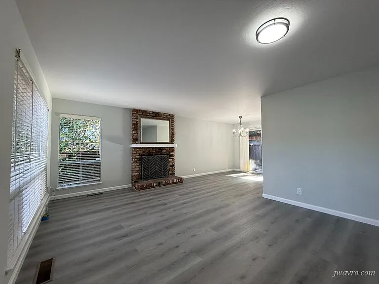 282 Wheeler Ave — Photo 5