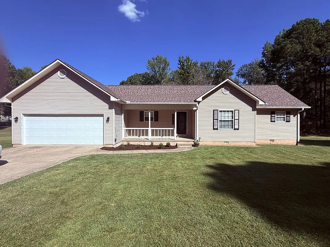 3 bed, 2.0 bath, 1722 sqft, $1,800 — Photo 1