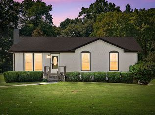 415 Silver Dr, Clarksville, TN 37040