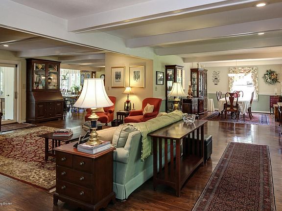 RealTourCast - J Beam - Taylorsville (31