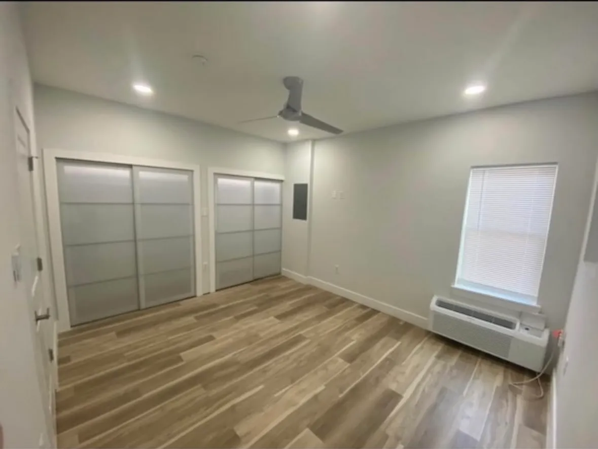 Building Photo - 1324 N 5th St #2