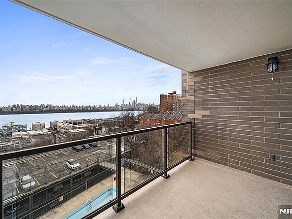 4th image of 9060 Palisade Ave APT 507
