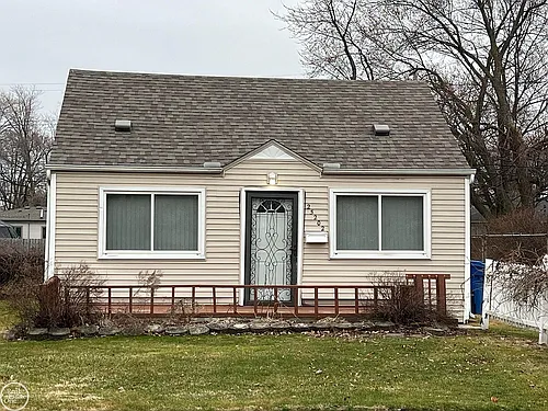 25202 Firwood Ave Photo 1