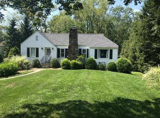 29 E Ridge Rd, Ridgefield, CT 06877