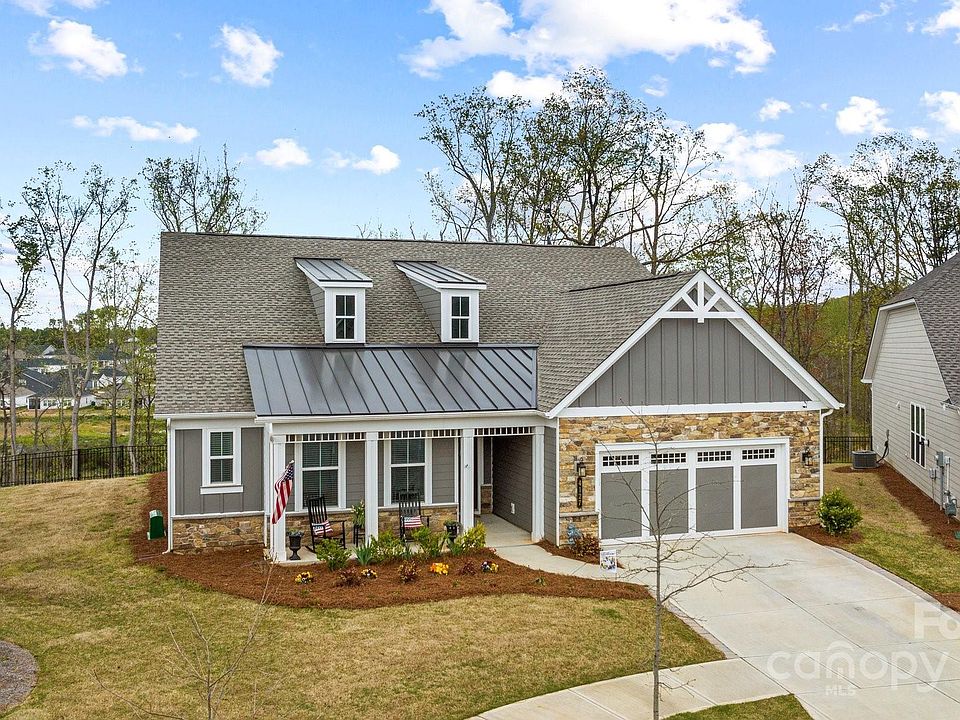 1st image of 4127 Woodland View Dr