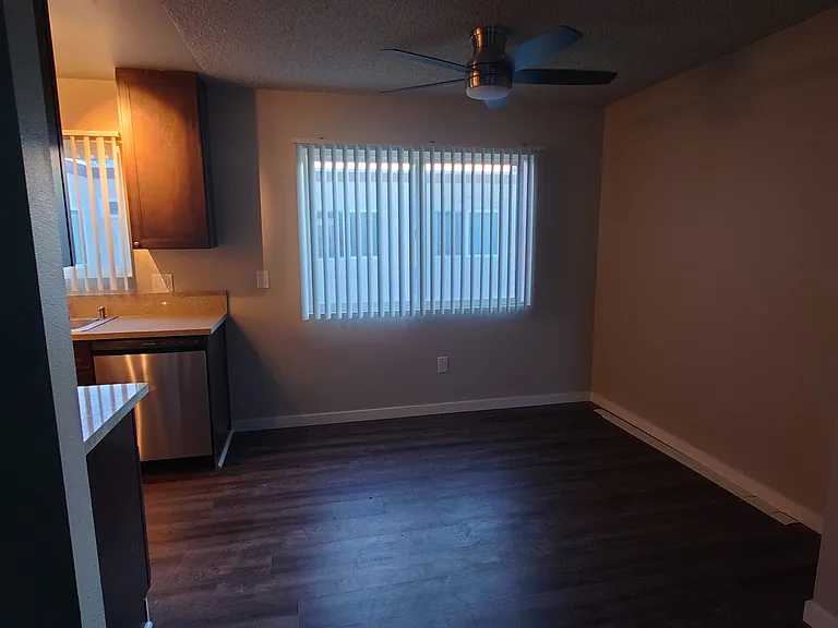 735 E Palmer Ave #202 — Photo 3