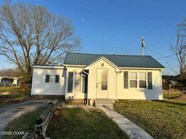 115 N Forest Ave, Joplin, MO 64801