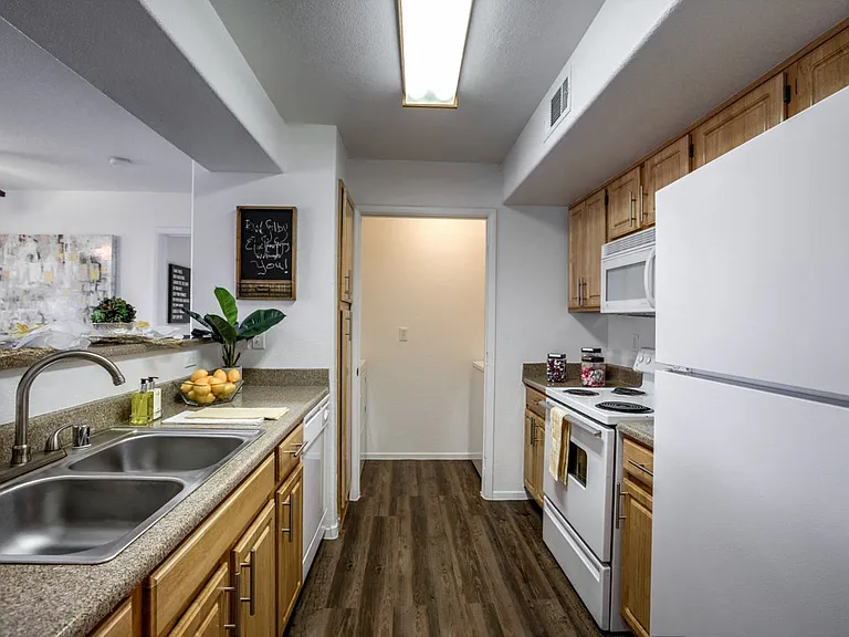 Bella Terra Apartments — Photo 26