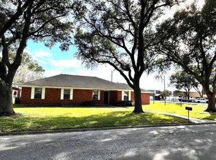 611 Todd St, East Bernard, TX 77435