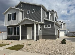 93 E Porch St, Saratoga Springs, UT 84045