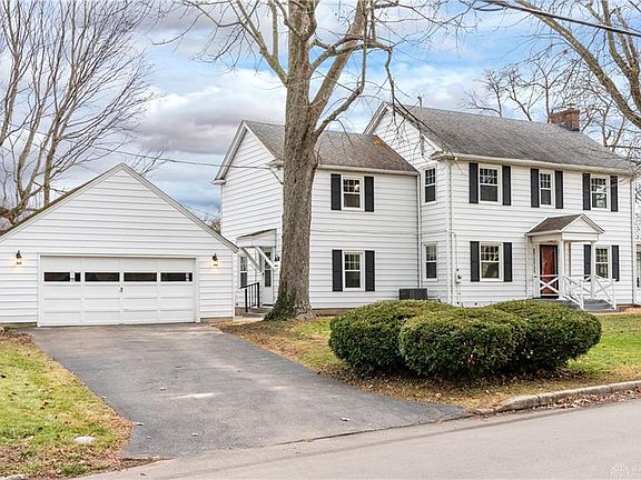 2nd image of 303 Spirea Dr