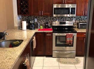 6490 NW 192nd Ter, Hialeah, FL 33015