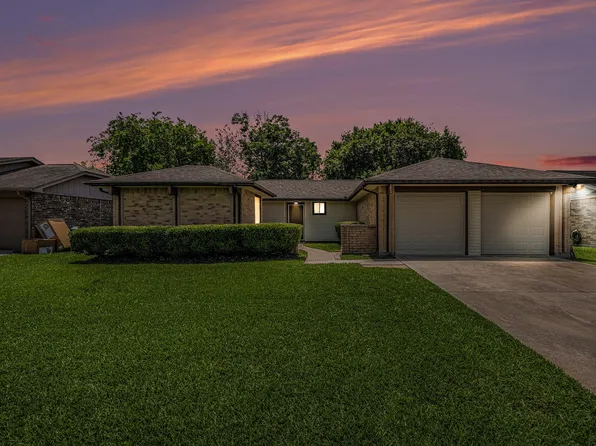 2513 Harpers Ferry Dr, League City, TX 77573