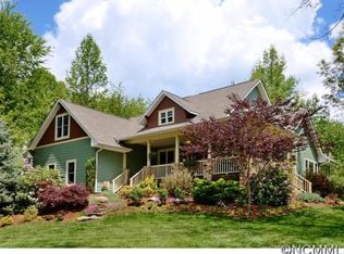 310 Summerset Dr, Clyde, NC 28721