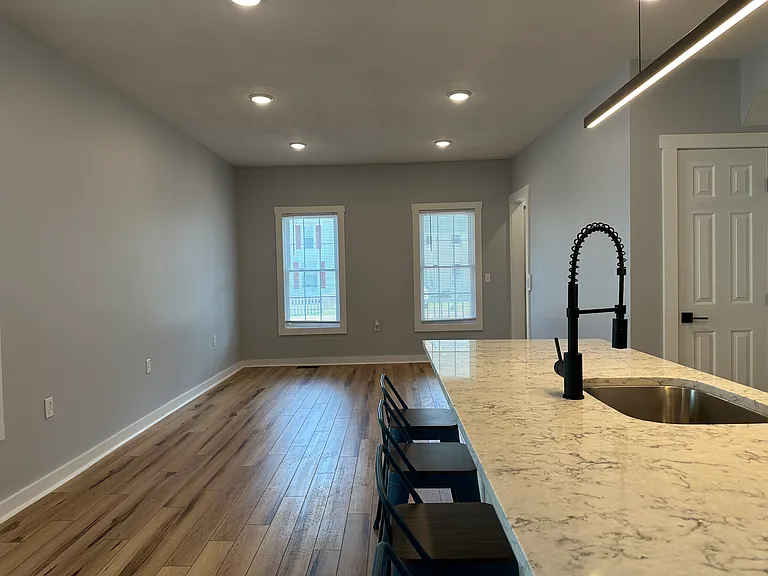 128 Caroline Ave #1 — Photo 23