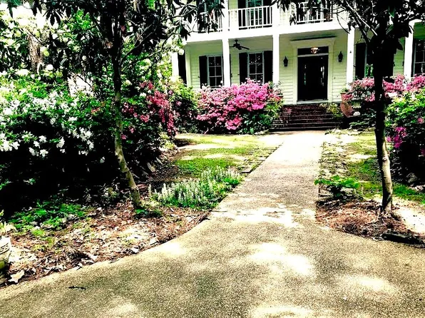 100 Fawn Ln, Madison, MS 39110