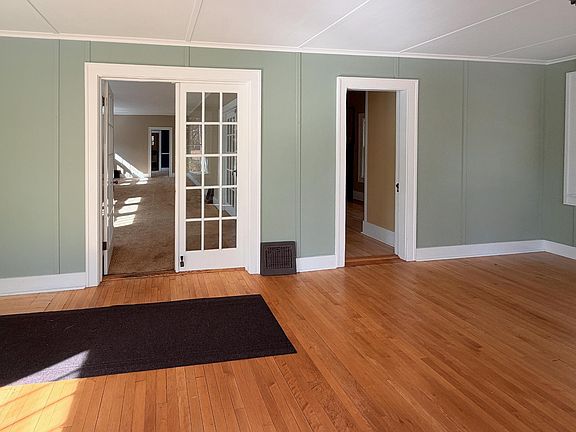 5th image of 307 RIDGEWAY DR