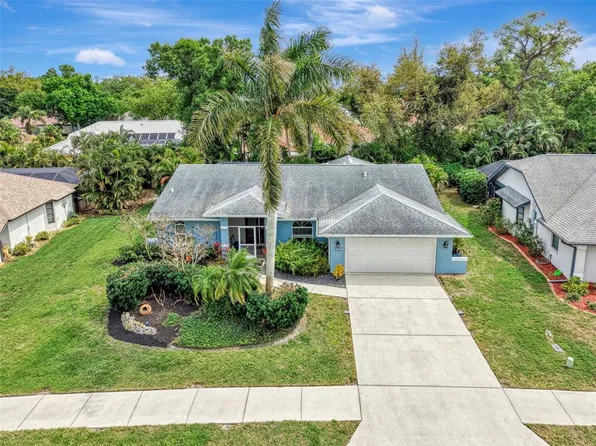 504 Cedarwood Ln, Venice, FL 34293