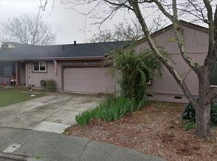 1686 Clover Ct, Santa Rosa, CA 95401